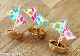 Son goût très subtil, mis en valeur par la finesse de la. Bateau En Coquille De Noix