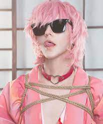 Pin de Nicole Machado en Ayato Yuri | Cosplay, Chicas, Yuri