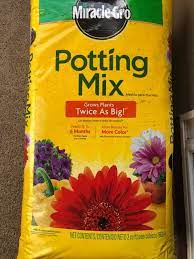 Premium potting mixes will have a ph between 5.5 and 7, soluble salts between 1 and 5 mmhos, nitrate n between 10 and 200 ppm, p2o5 greater than 3 ppm, k2o greater than 25 ppm, ca and mg. Miracle Gro Potting Mix Soils Miracle Gro