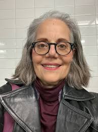 Jeanette Dumas's Instagram, Twitter & Facebook