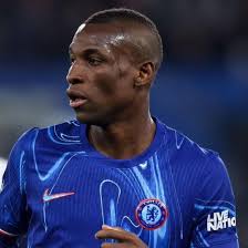 Arsenal targets summer striker transfer