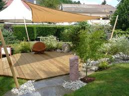 Untergrund vorbereiten unterkonstruktion herstellen holzdielen verlegen mit der obi schritt anleitung. Garten Terrasse Holz Anlegen Nowaday Garden Garten Und Bauen Jardin Feng Shui Amenagement Jardin Idee Amenagement Jardin
