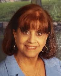 Carlee Bell's Instagram, Twitter & Facebook