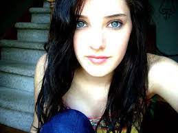 Black Hair Green Eyes Girl Google Search Black Hair Green Eyes Girl Black Hair Green Eyes Black Hair Fall