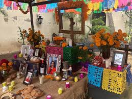 Over the years, she has become the icon of day of the dead festivities. The Meaning Behind Six Objects On Dia De Los Muertos Altars Travel Smithsonian Magazine