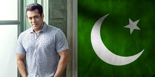 Greeeeeeeeeeeeeen page ~♥ please like & share ♥~ www.facebook.com/pakistanflags. Salman Khan Hoists The Pakistani Flag Lands In Trouble Again Bollyworm