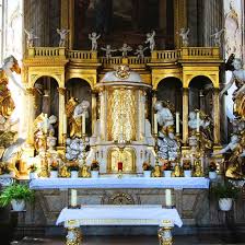 Der in würzburg ansässige kapuzinerkonvent residierte zuletzt auf dem nikolausberg im ehemaligen hospiz an der kirche mariä heimsuchung, die allgemein unter dem namen käppele bekannt ist und 1748 in barockem stil von balthasar neumann errichtet wurde. Wurzburger Kappele