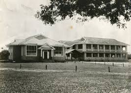 รศ.นพ.วิศิษฎ์ จบที่ศิริราชและอยู่ที่นี่มาเกือบ 30 ปี บอกว่าศิริราชเปลี่ยนไปเยอะมาก ภาพในสมัยก่อนจะนึกว่าหมอโรงพยาบาล. à¹à¸™à¸°à¸™à¸³à¹‚à¸£à¸‡à¸žà¸¢à¸²à¸šà¸²à¸¥à¹à¸¡à¸„à¸„à¸­à¸£ à¸¡ à¸„ à¹‚à¸£à¸‡à¸žà¸¢à¸²à¸šà¸²à¸¥à¹à¸¡à¸„à¸„à¸­à¸£ à¸¡ à¸„ à¹€à¸Š à¸¢à¸‡à¹ƒà¸«à¸¡ Mccormick Hospital Chiangmai