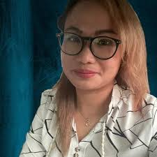 Nazanin Alizadeh's Instagram, Twitter & Facebook