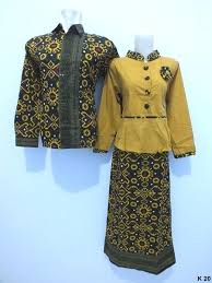 Model baju batik kerja wanita dengan blazer. Busana Batik Gamis Pasangan Busana Batik Pakaian Kerja Pakaian Islami