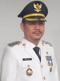 File:Abdul Azis Kolaka Timur.jpg