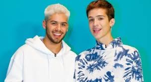 He is an actor and composer, known for tatuada (2009), trash! Ze Felipe Revela Magoa E Crise Na Familia De Leonardo Vem A Tona Prisma R7 Keila Jimenez