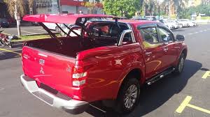 Mitsubishi L200 Equipe Du Couvre Benne Multi Position Livre Avec Arceau Inox Benne Pick Up Accessoires 4x4