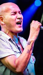 Beställ en personlig video från Dale Ryder