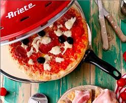 La cottura della pizza nel forno elettrico richiede alcune attenzioni particolari perché sia davvero perfetta e sono: Forno Pizza In 4 Minuti Di Ariete Tutte Pazze Per La Pizza Fatta In Casa Unf Donna