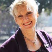 Dede Hart's Instagram, Twitter & Facebook