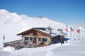 Stai per progettare le tue vacanze in montagna e sei alla ricerca di idee, suggerimenti e novità? Un Baita Di Montagna Che Si Raggiunge In Auto Recensioni Su Chalet Le Marmotte Limone Piemonte Tripadvisor