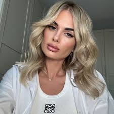 ❄️🤍 #womansuportingwoman