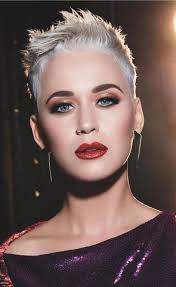 Katy Perry With Blonde And Short Hair I Once Had It Short Like Hers But My Hair Was Dark Brown Katy Perry Hair Katy Perry Makeup Pixie Haircut
