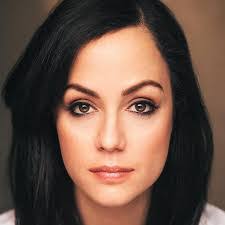 Rebecca Scribner's Instagram, Twitter & Facebook