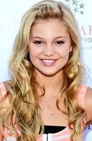 Olivia Holt alias Lindy Waston