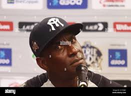 Roberto kelly hi-res stock photography and images