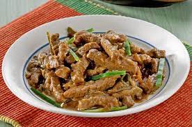 4 Resep Daging Untuk Lauk Makan Malam Ada Tumis Daging Iris Bombai Dan Soto Daging Santan Semua Halaman Bobo