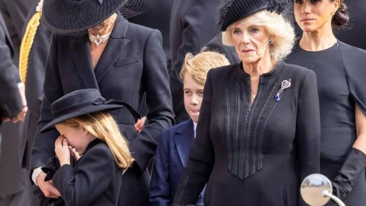 Why Charlotte was crying at Queen's funeral: Fight with George, Camilla's reaction | Kidspot