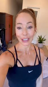 Quick and easy exercise routine to help build strength (60 sec)