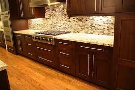 I M Thinking Of Getting A Few Bar Pulls For My Kitchen Cabinet Doors And Drawers See This Link How L Shaker Kitchen Cabinets Kitchen Cabinets Shaker Kitchen