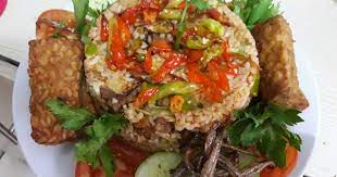 Daging kerbau dimasak dengan gula jawa, ketumbar, jintan putih, dan bumbu lainnya hingga empuk. 194 Resep Daging Kerbau Goreng Enak Dan Sederhana Ala Rumahan Cookpad
