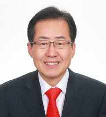기존 자유한국당 지지층을 겨냥한 타이틀이 여럿 보입니다. ëŒ€í†µë ¹í›„ë³´ ì •ì±…ê³¼ ê³µì•½ ë¹„êµ 2ë²ˆ í™ì¤€í'œ ìžìœ í•œêµ­ë‹¹ í›„ë³´ ë‰´ìŠ¤ ê¸°ì‚¬ë³¸ë¬¸ ê³ ì–'ì‹ ë¬¸