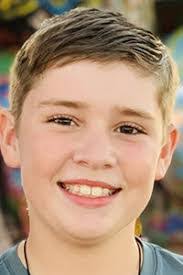 Devon Dickinson's Instagram, Twitter & Facebook