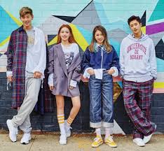 They officially debuted on july 19, 2017 with the mini album hola hola. Kard Kpop Profiles Makestar