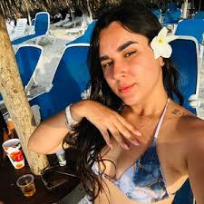 Melissa Rivero (@melissa.rivero14)