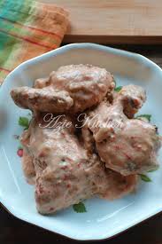 Goreng dalam api sederhana perlahan sahaja supaya isinya tidak kering dan masak sekata. Ayam Percik Kelantan Azie Kitchen