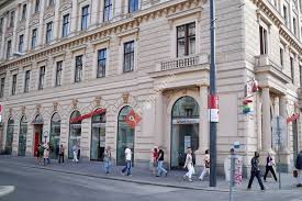 Other banks & credit unions nearby. Bank Austria Wien