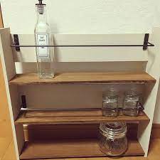 カフェ風キッチンにdiy 100均 アイアンバー のお手軽活用アイデア15選 macaroni 酒棚 インテリア 収納 ボトル壁