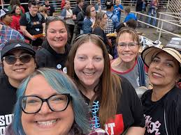 Go see the amazing show this year 🎅🏼🎄💕