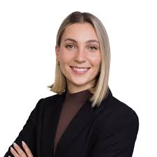 People: Senior leadership with a unique capital markets perspective