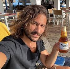 Clara Lago da las gracias a José Lucena por ser su 'regalo'