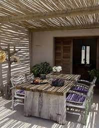 Une magnifique pergola en bois. Pergola Et Abri Terrasse Quelle Couverture De Toit Blog Conseil Abri Jardin Garage Carport Bons Plans