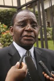 Breaking News... PHILIPPE MBARGA MBOA FAIT TABASSER UN PRÊTRE PAR MBARGA  NGUELE De sources familiales, Le père Noah Bela Jean Baptiste, prêtre  catholique à l'origine de la brouille entre Philippe Mbarga Mboa