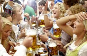 Sind die buchstaben aus dem wort oktoberfest. Oktoberfest 2015