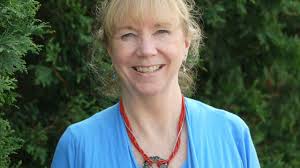 Janet Keating's Instagram, Twitter & Facebook