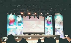 Bts menyinggung tentang pembaruan kontrak dan kerja tim mereka sebagai sebuah grup. Fansign Bts Indonesian Quiz