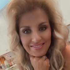 Lisa Hackney (@lisahackney1206)