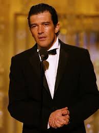 Antonio banderas is a famous heartthrob, who captured the hearts of many women worldwide. Antonio Banderas Photostream Young Celebrities Actors Celebrities Male
