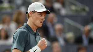 Jannik Sinner vola in semifinale a Madrid