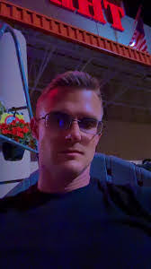 Brandon Hamburg's Instagram, Twitter & Facebook